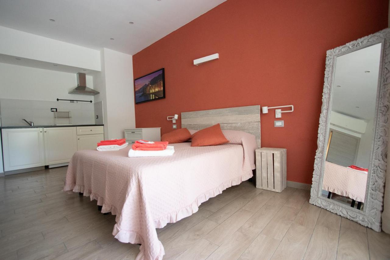 Un Posto Al Sole Bed and Breakfast Molino Nuovo  Eksteriør billede