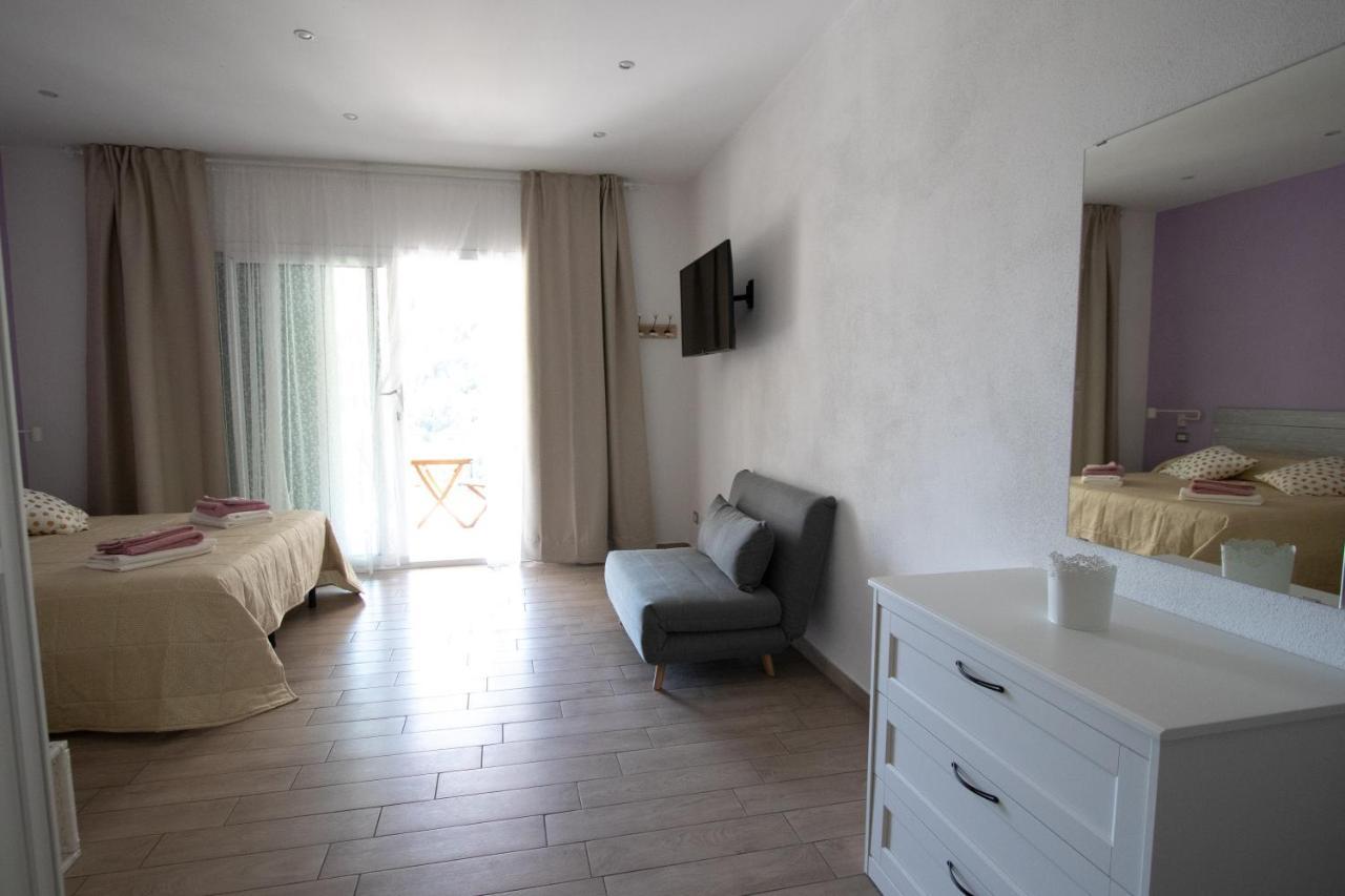 Un Posto Al Sole Bed and Breakfast Molino Nuovo  Eksteriør billede